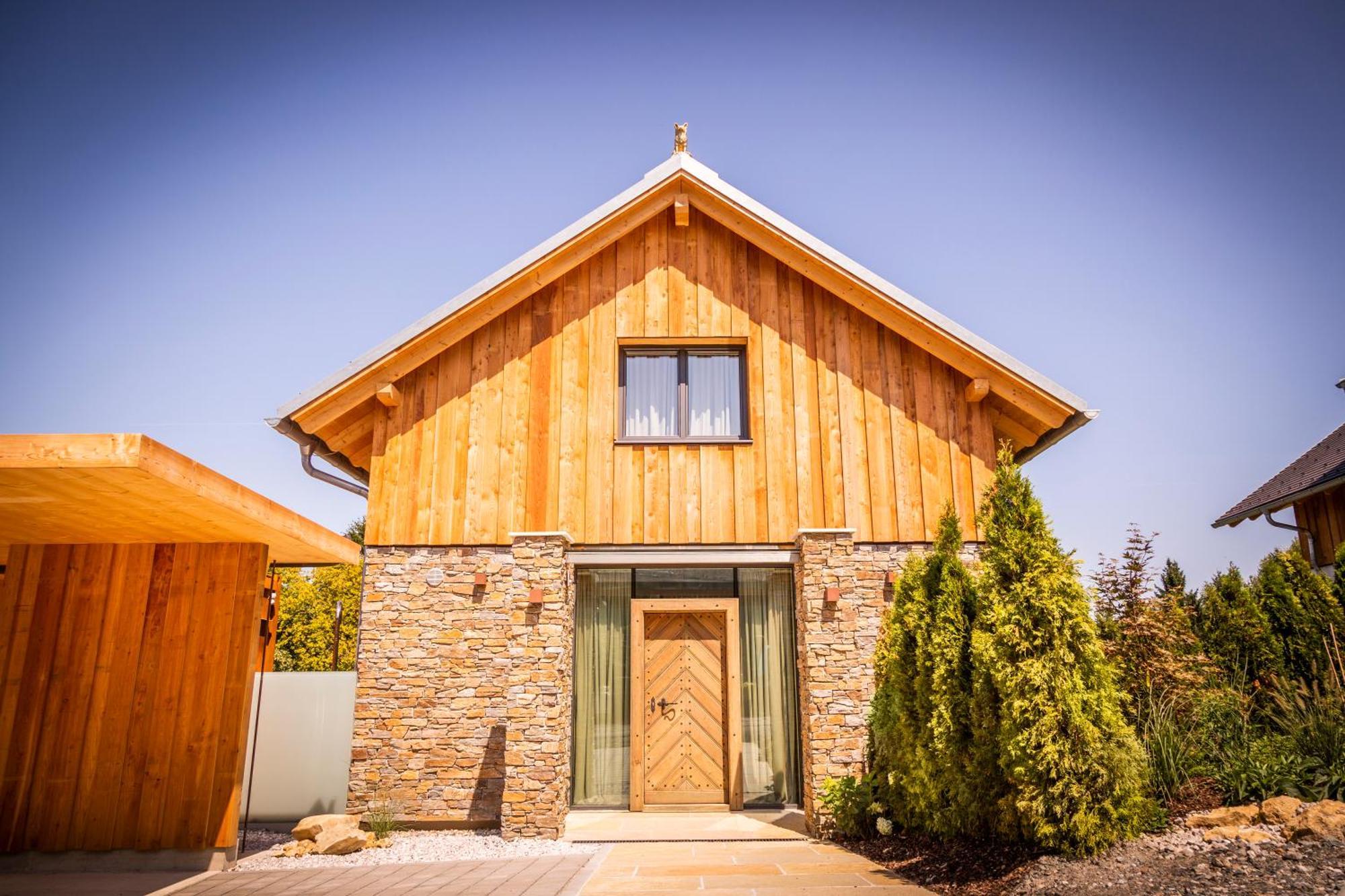 Golden Hill Country Chalets & Suites Waldschach Dış mekan fotoğraf